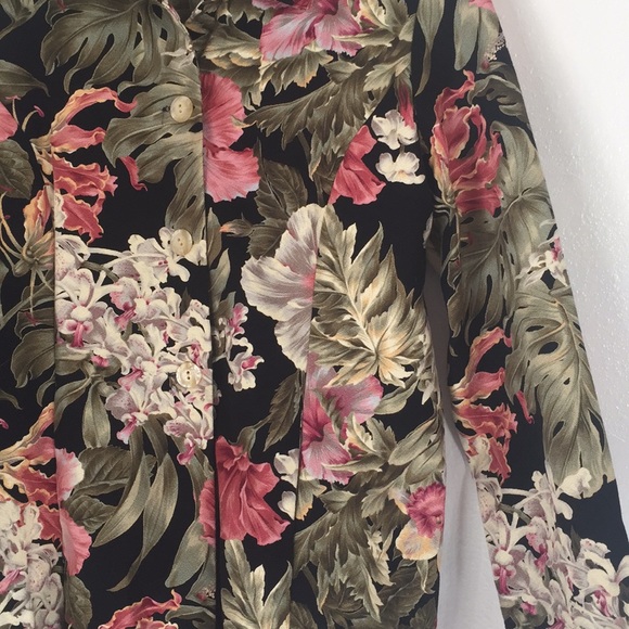 Floral Overcoat - Picture 3 of 7